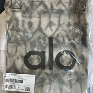 Alo Yoga tote